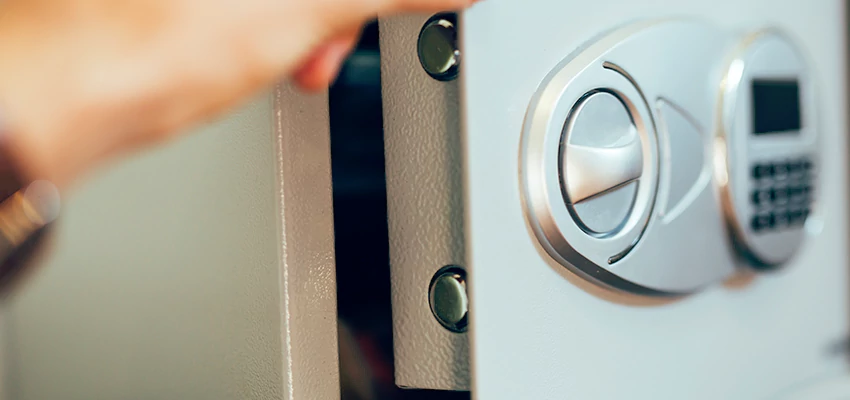 Fingerprint Safe Openers in Hollister, CA
